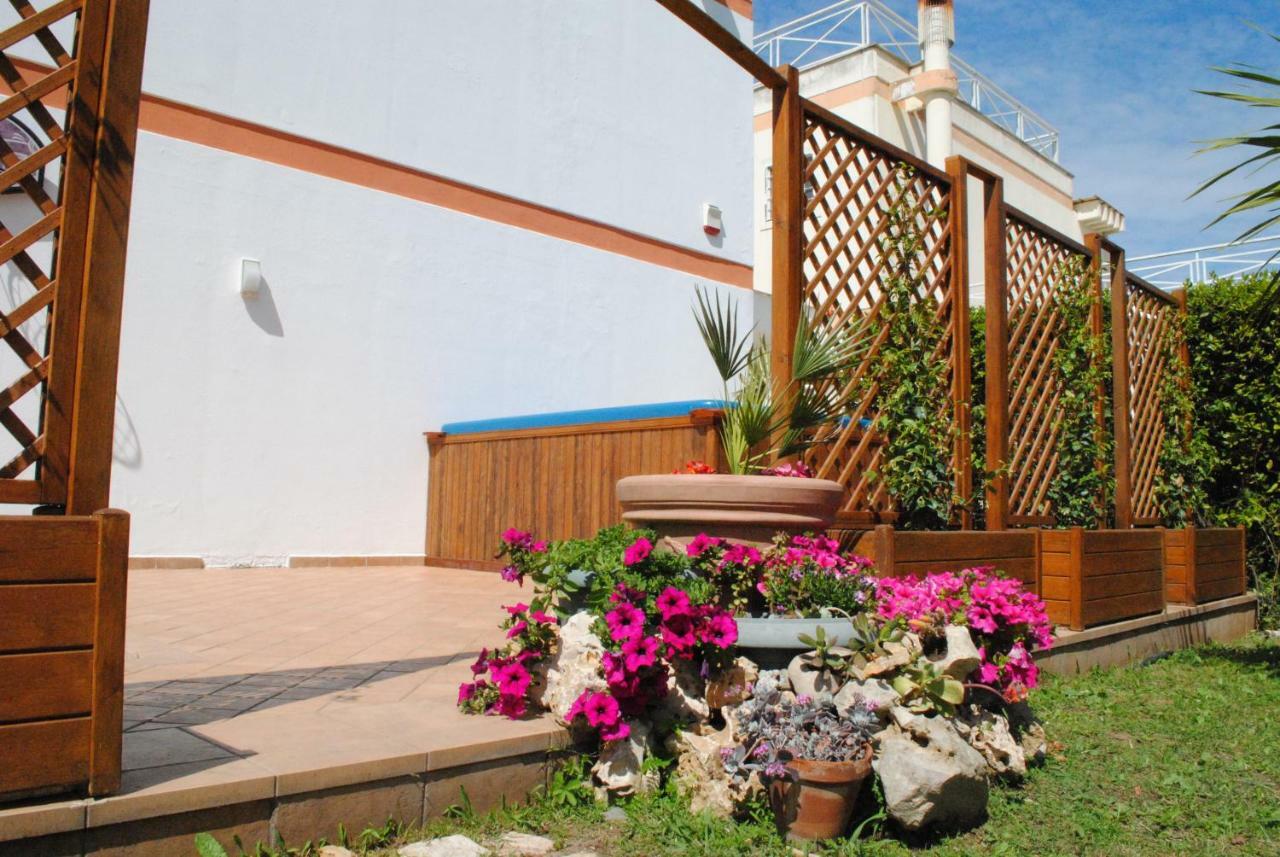 Villa Regina B&B Nettuno Luaran gambar