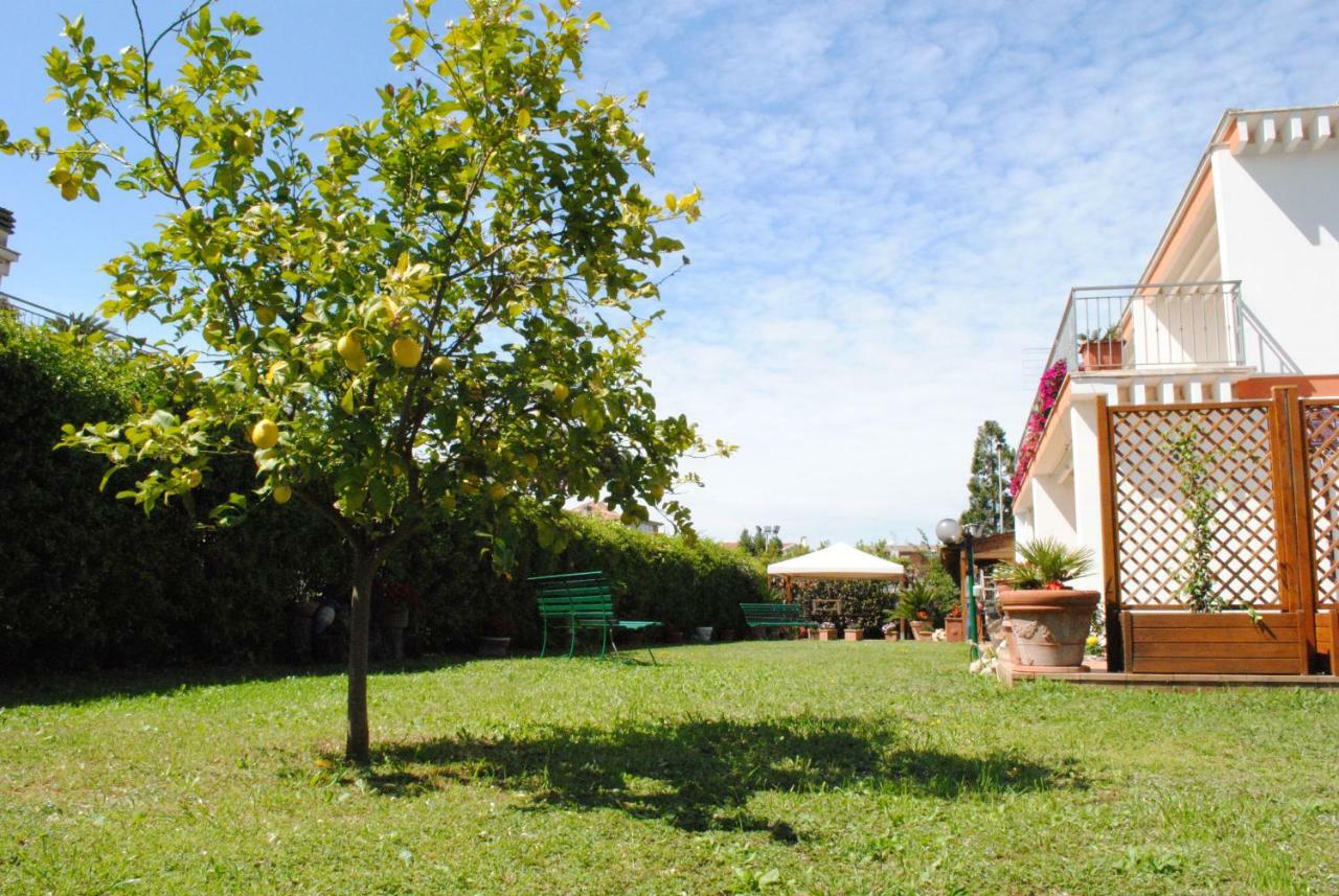 Villa Regina B&B Nettuno Luaran gambar