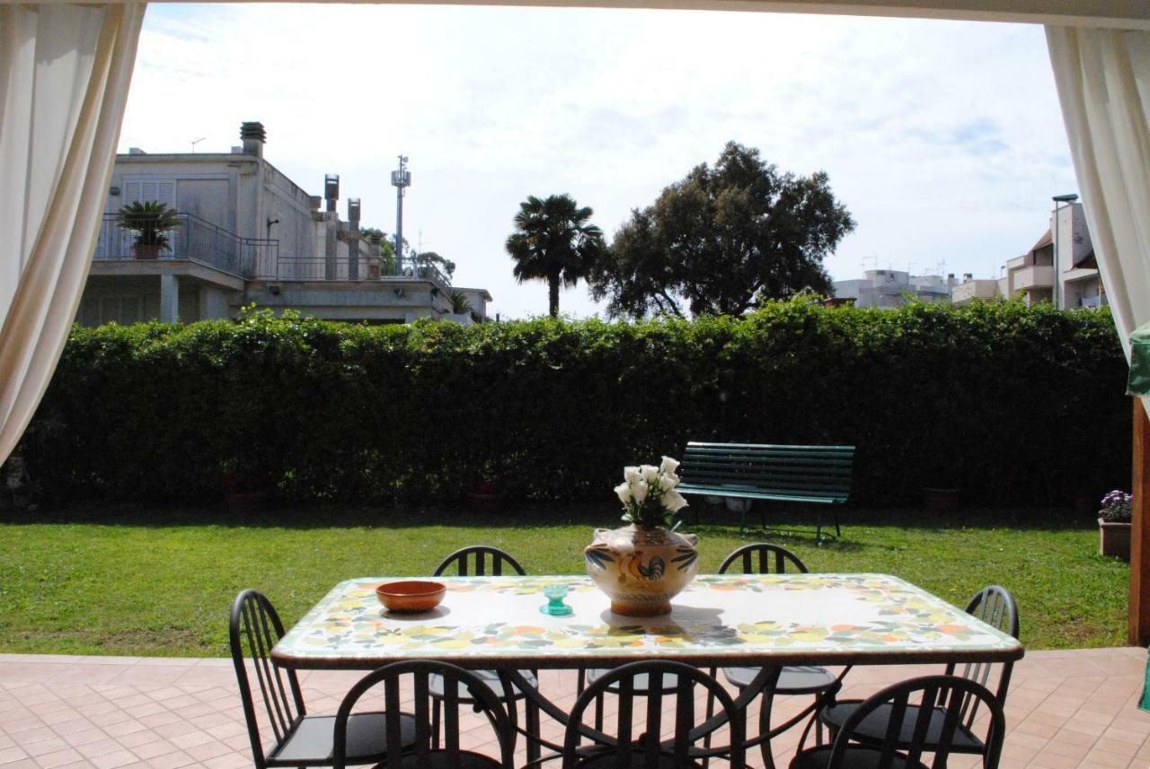 Villa Regina B&B Nettuno Luaran gambar