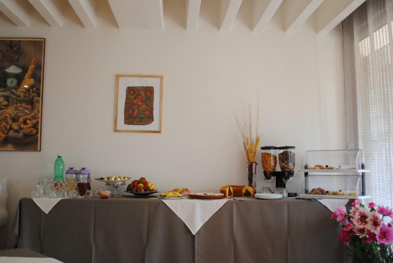 Villa Regina B&B Nettuno Luaran gambar