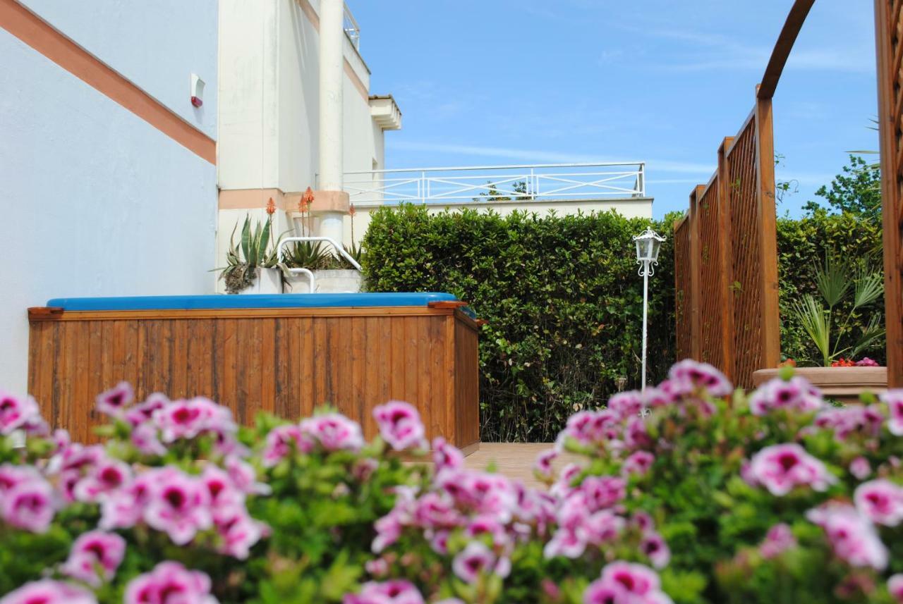 Villa Regina B&B Nettuno Luaran gambar