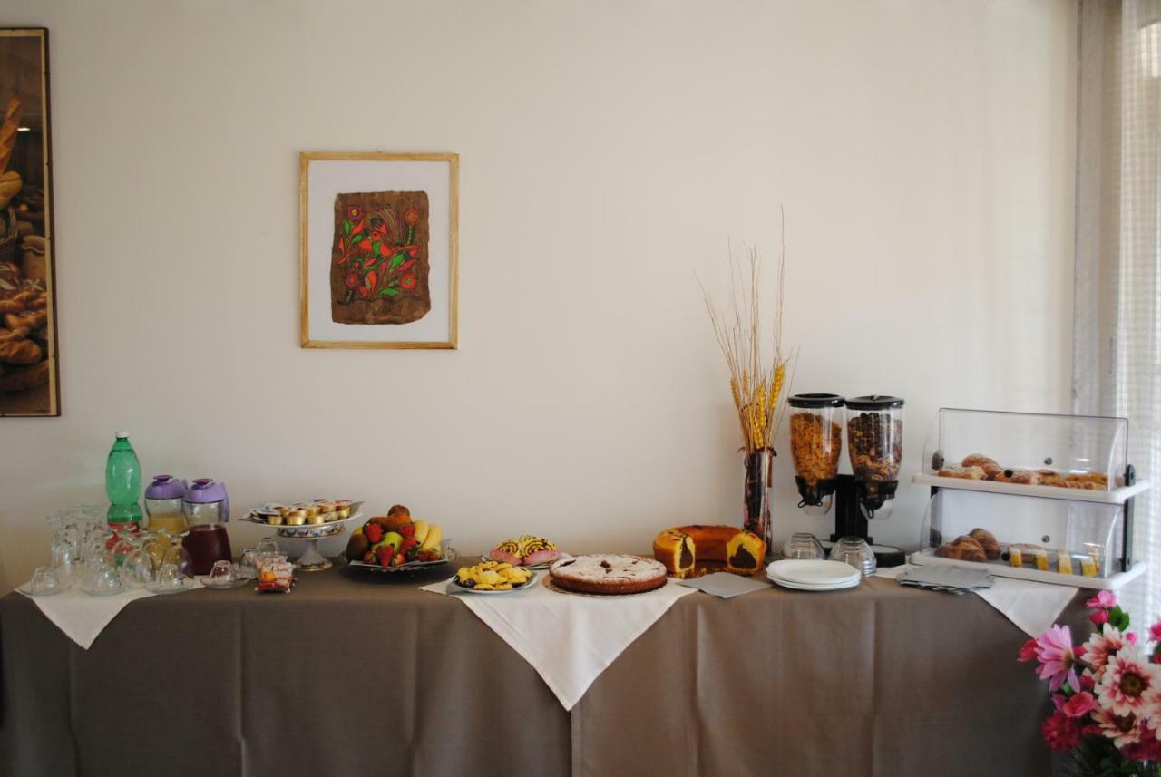 Villa Regina B&B Nettuno Luaran gambar